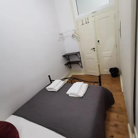 Our Little Spot In Chiado Pensión Lisboa