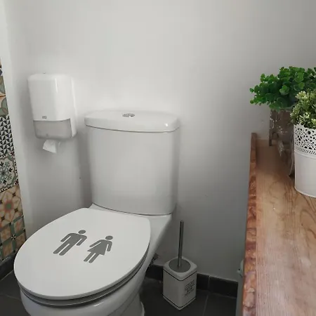 Our Little Spot In Chiado Pensión 3*