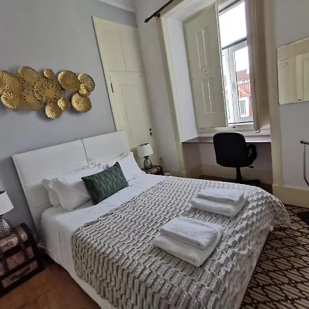 Our Little Spot In Chiado Pensión 3*